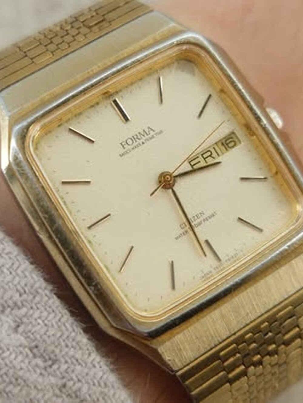 Citizen Men's Watch Forma 5500-F50077 Gold 31mm Tank Day Date JDM New Battery